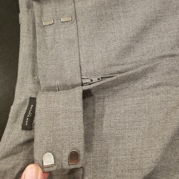 💕ANN TAYLOR💕 Curvy Trouser Pants Relaxed Straight Leg High Rise ~ Grey 10 - Picture 5 of 8
